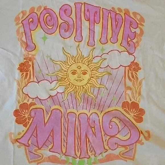 Positive Mind Crop Top Pretty Rebel Size Medium ✨️ - Picture 2 of 4